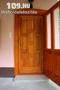Bejárati ajtó 90 x 210